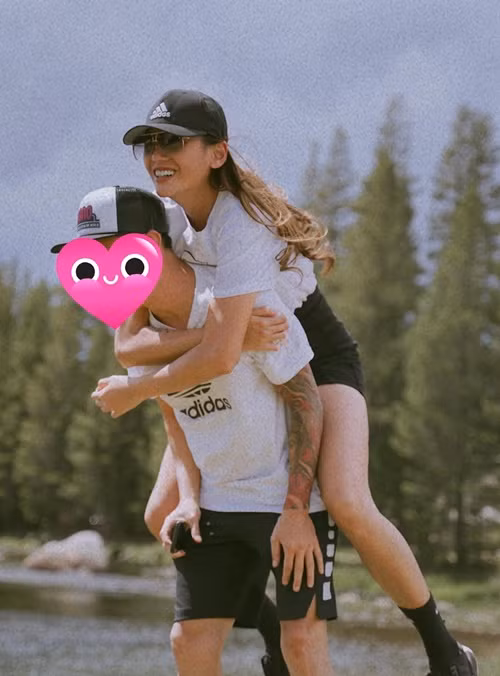 Sau đó, Võ Hoàng Yến một lần nữa hoãn cưới vì công việc bận rộn.