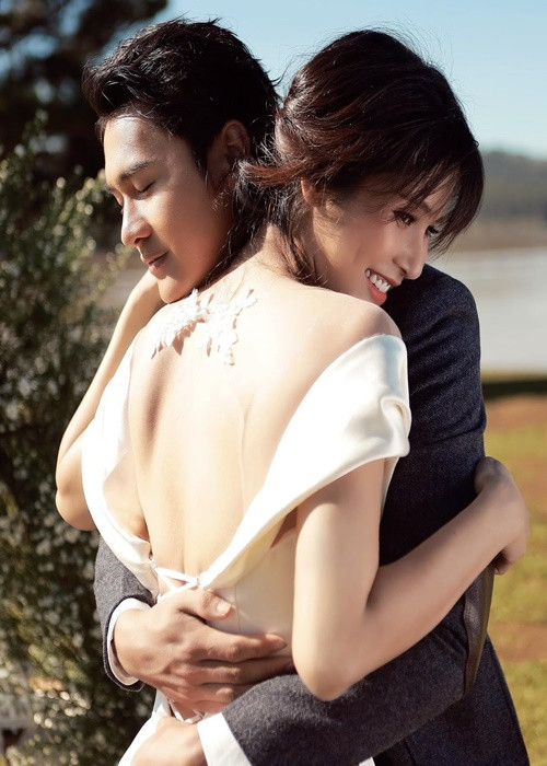 Trong mắt Thảo Trang, chồng là người rất chín chắn. Còn Quang Pháp cảm thấy vợ dễ thương.