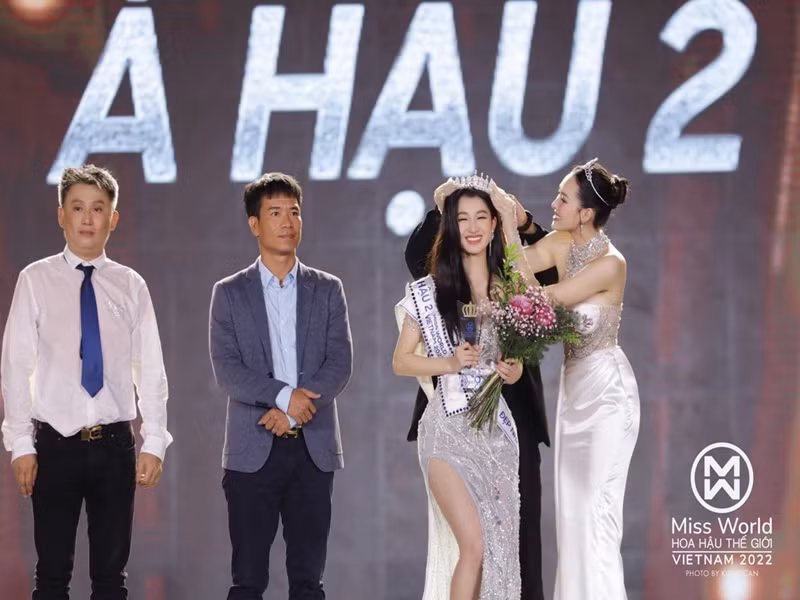 Người đẹp giành ngôi vị á hậu 2 cuộc thi Miss World Vietnam 2022. Ảnh: FB Phương Nhi.