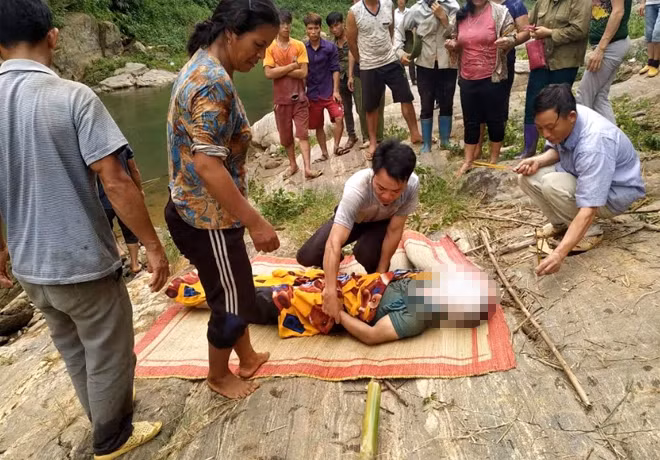 Yen Bai: Phat hien xac chet tren suoi, nghi bi dien giat