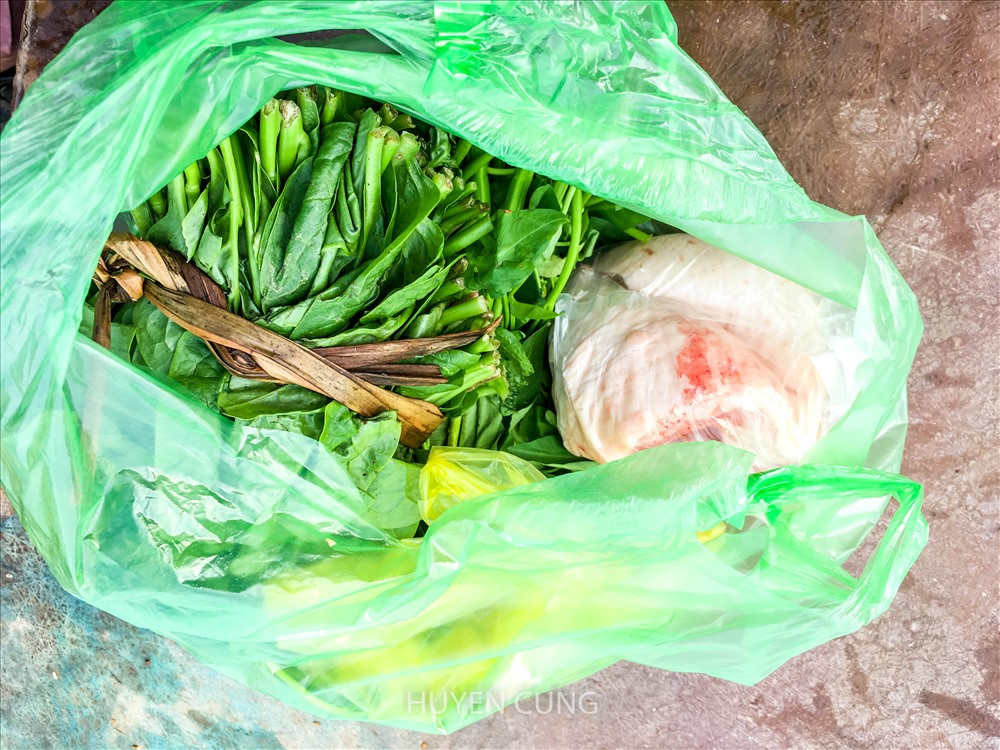 Mua he “doan vien” cua cac gia dinh ngu dan tren cang ca Ngoc Hai-Hinh-11
