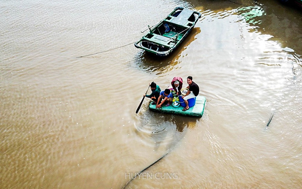 Mua he “doan vien” cua cac gia dinh ngu dan tren cang ca Ngoc Hai-Hinh-9