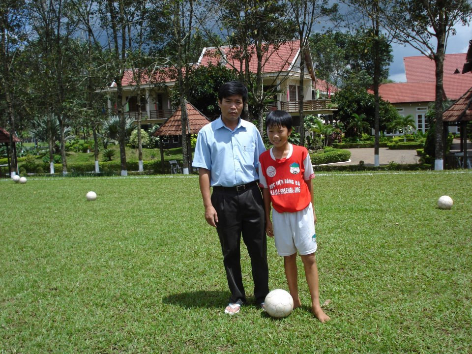 DT Viet Nam dau Thai Lan: Bo Luong Xuan Truong noi gi voi con truoc gio bong lan?-Hinh-4