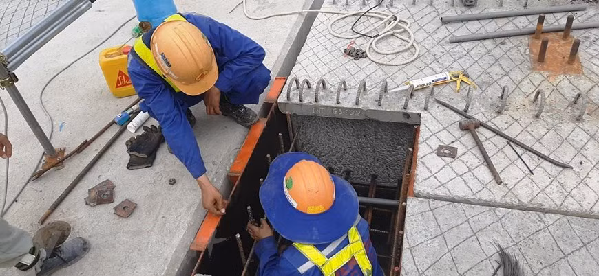 Cận cảnh cây cầu cạn nghìn tỷ giúp đường Phạm Văn Đồng hết ùn tắc - Hình 5 Can canh cay cau can nghin ty giup duong Pham Van Dong het un tac-Hinh-5