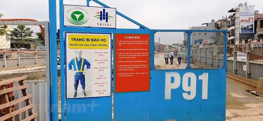 Cận cảnh cây cầu cạn nghìn tỷ giúp đường Phạm Văn Đồng hết ùn tắc - Hình 9 Can canh cay cau can nghin ty giup duong Pham Van Dong het un tac-Hinh-9