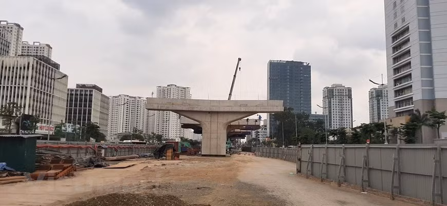 Cận cảnh cây cầu cạn nghìn tỷ giúp đường Phạm Văn Đồng hết ùn tắc - Hình 2 Can canh cay cau can nghin ty giup duong Pham Van Dong het un tac-Hinh-2