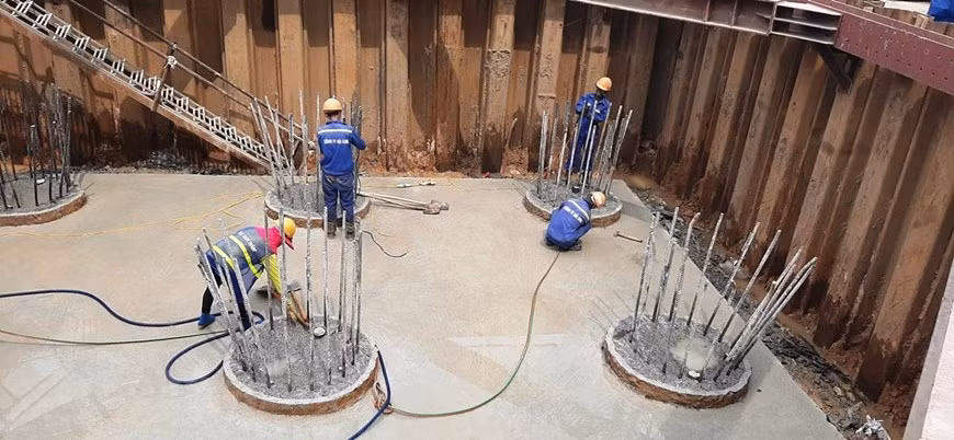 Cận cảnh cây cầu cạn nghìn tỷ giúp đường Phạm Văn Đồng hết ùn tắc - Hình 6 Can canh cay cau can nghin ty giup duong Pham Van Dong het un tac-Hinh-6