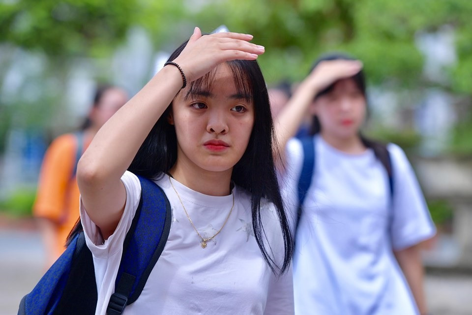 Thí sinh Nguyễn Hồng Ngân dự đoán sẽ được 7 điểm môn Văn. Ảnh Lao Động