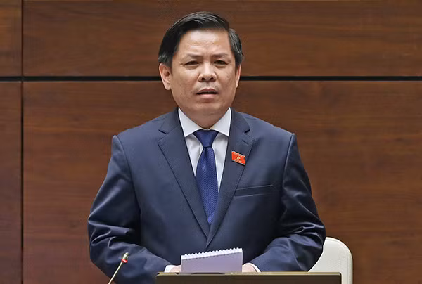 Bộ trưởng Bộ GTVT Nguyễn Văn Thể cho biết, dự án đường sắt Cát Linh - Hà Đông thực hiện theo hiệp định vay vốn giữa Việt Nam và Trung Quốc, trong đó tổng thầu do Trung Quốc chỉ định. "Tổng thầu đường sắt Cát Linh - Hà Đông thiếu kinh nghiệm vận hành"- ông Thể nói.