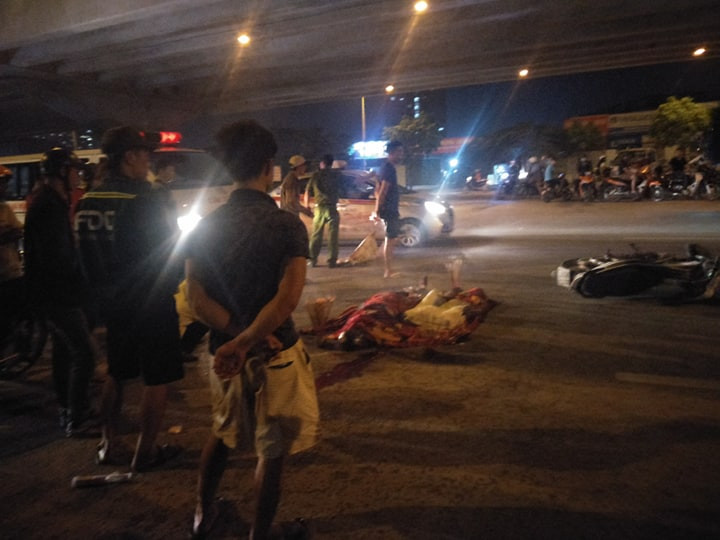 Ha Noi: Xe may bo tron sau khi gay tai nan chet nguoi