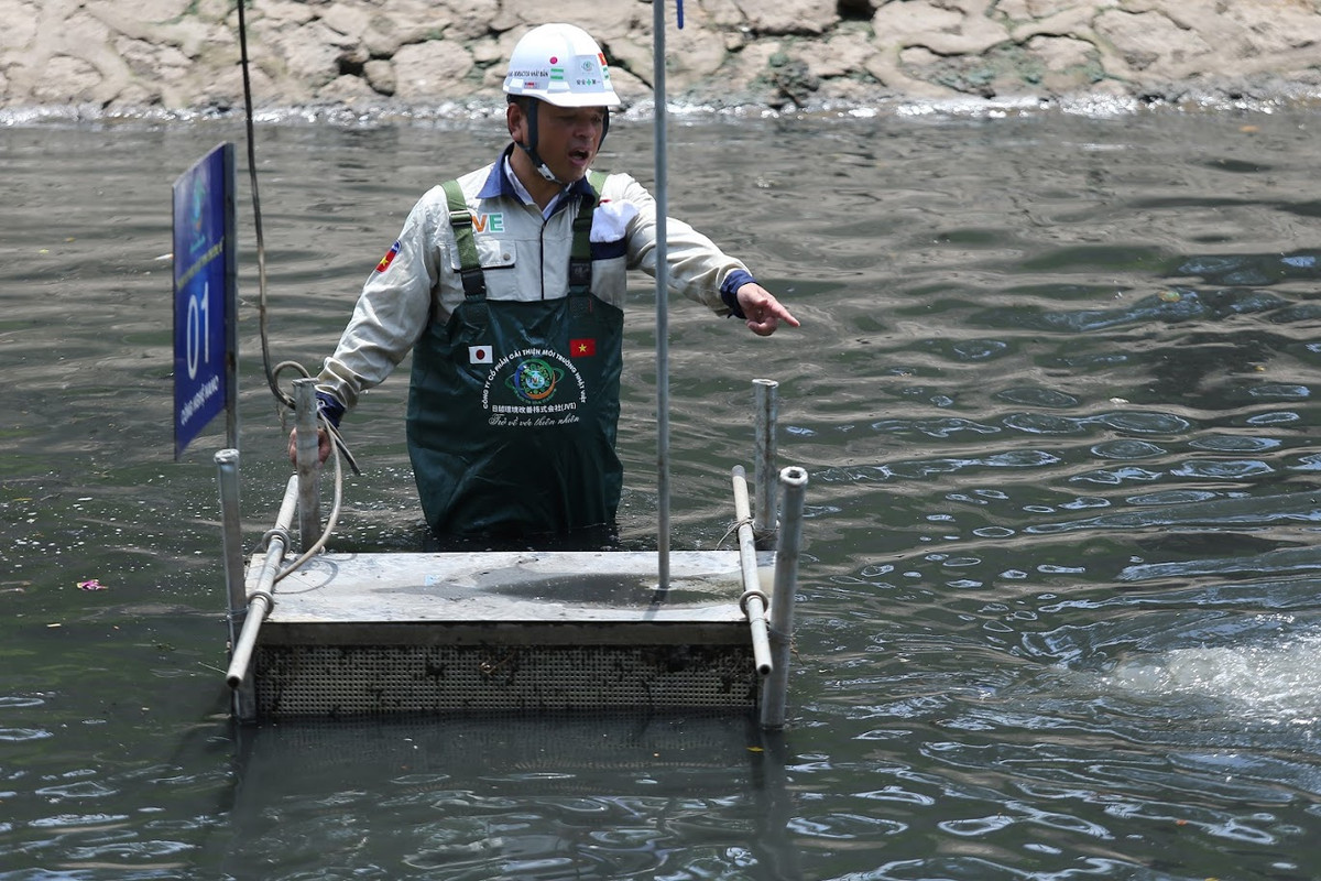 Ngày 16/5, Dự án tài trợ thí điểm làm sạch một đoạn sông Tô Lịch và một góc Hồ Tây bằng công nghệ Nano -Bioreactor Nhật Bản được khởi động với hy vọng làm sạch sông Tô Lịch.