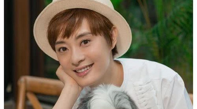 Nhan tu thien cua dien vien Ton Le, thanh nien “tra on” bang... don khieu nai