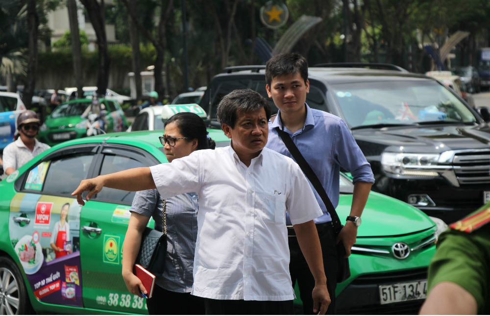 Từ tháng 10/2017, ông Hải dần ít có mặt để chấn chỉnh vỉa hè. Đến tháng 1/2018, ông bất ngờ nộp đơn từ chức nhưng sau đó rút đơn để tiếp tục công tác.