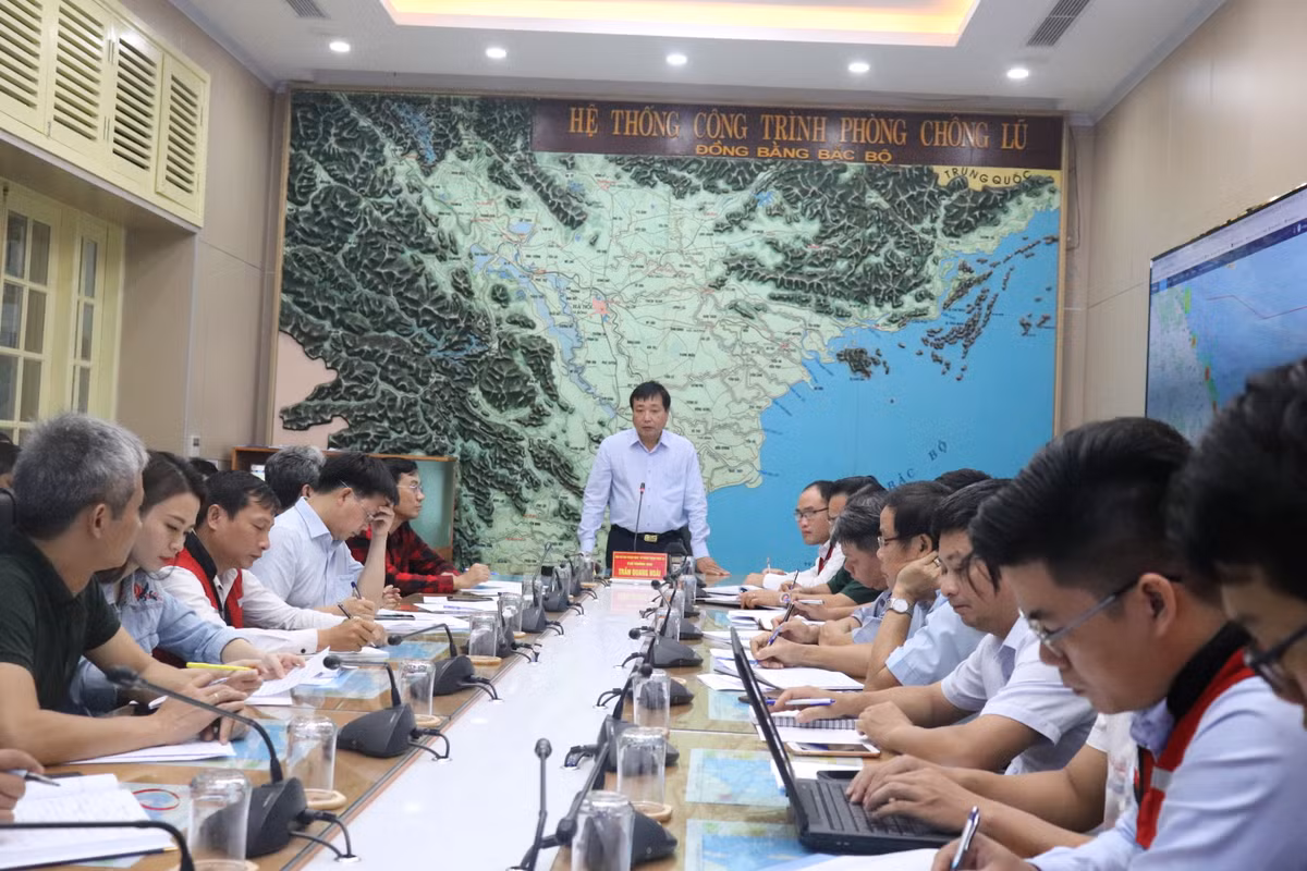 Hai ap thap nhiet doi tren bien: Thoi tiet kho doan-Hinh-2