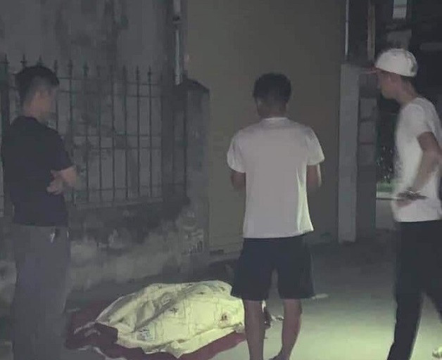 Phe ma tuy, cho xac ban nghien bo ra duong roi ve nha ngu