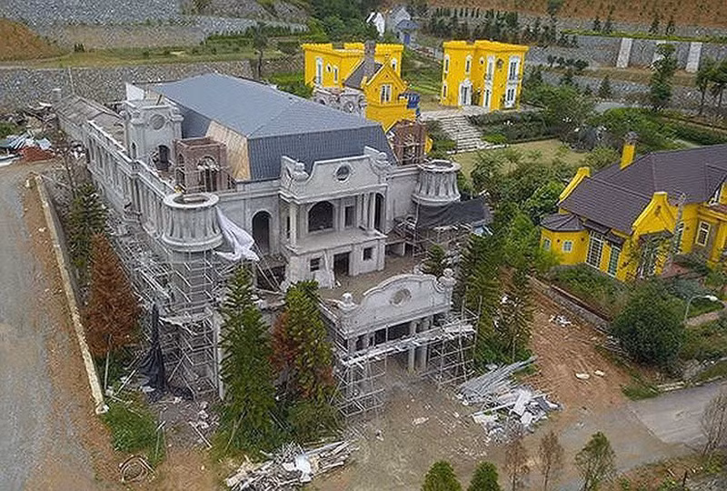 “Xe thit” dat rung phong ho Soc Son: Vi sao 22 can bo thoat ky luat?