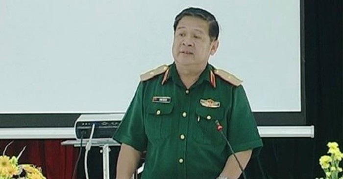 8. Tại kỳ họp thứ 30 của Ủy ban kiểm tra TƯ từ ngày 17 đến 19/10/2018, UBKT Trung ương quyết định thi hành kỷ luật bằng hình thức khiển trách đối với Thiếu tướng Phan Tấn Tài, do trong thời gian giữ cương vị Ủy viên Ban Thường vụ Đảng ủy, Phó Tư lệnh Quân khu 7 đã ký hợp đồng chuyển nhượng 02 khu đất quốc phòng do Quân khu 7 đang quản lý, sử dụng cho doanh nghiệp khi chưa thực hiện đầy đủ trình tự, thủ tục theo quy định của pháp luật. Trong ảnh: Thiếu tướng Phan Tấn Tài. Nguồn ảnh: Tỉnh ủy Bình Phước.