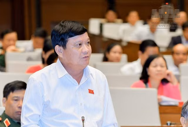 Trong thời gian giữ chức vụ Ủy viên Ban Thường vụ Tỉnh ủy, Chỉ huy trưởng Bộ Chỉ huy Quân sự tỉnh Thừa Thiên Huế (từ tháng 04/2005 - 01/2012), Thiếu tướng Đặng Ngọc Nghĩa đã có nhiều vi phạm, khuyết điểm trong tham mưu và thực hiện Dự án đầu tư xây dựng tuyến đường Nam Đông - A Lưới, dẫn đến công trình kém chất lượng, nhiều đoạn đường bị hư hỏng nặng, không sử dụng được, gây thất thoát, lãng phí lớn ngân sách nhà nước, ảnh hưởng đến uy tín của tổ chức đảng, quân đội và cá nhân đồng chí Thiếu tướng.