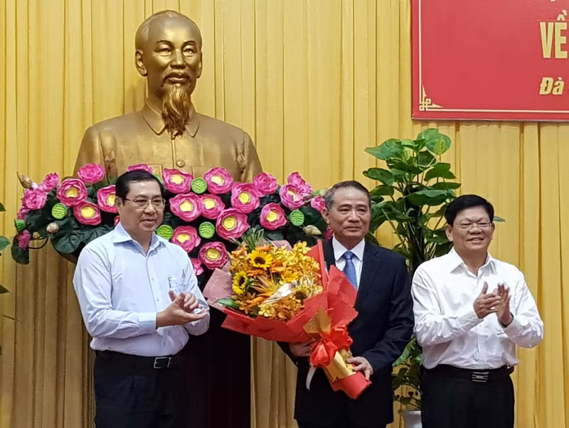 Ong Truong Quang Nghia: Chang bao gio nghi se quay lai Da Nang-Hinh-2