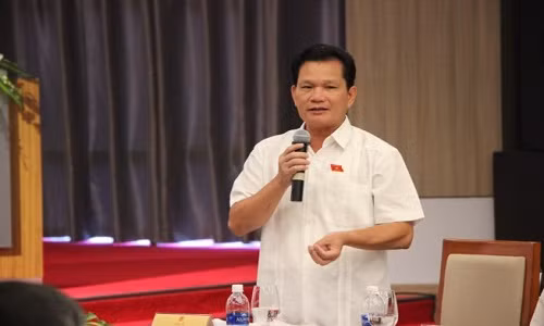 80% tai xe Grab xe om la sinh vien that nghiep?