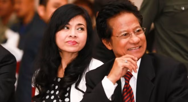 Người phụ nữ quyền lực “giữ chân” danh ca Chế Linh hơn 40 năm ảnh 1