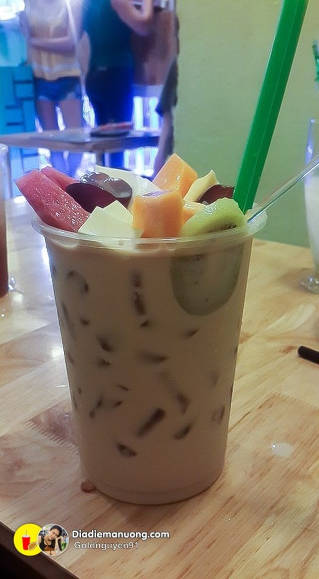 Những cốc trà sữa "khủng" mát lịm, giải nhiệt cho giới trẻ những ngày hè chỉ "thở thôi cũng mệt"