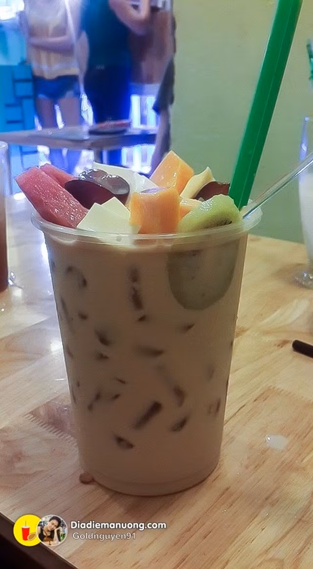 Những cốc trà sữa "khủng" mát lịm, giải nhiệt cho giới trẻ những ngày hè chỉ "thở thôi cũng mệt"