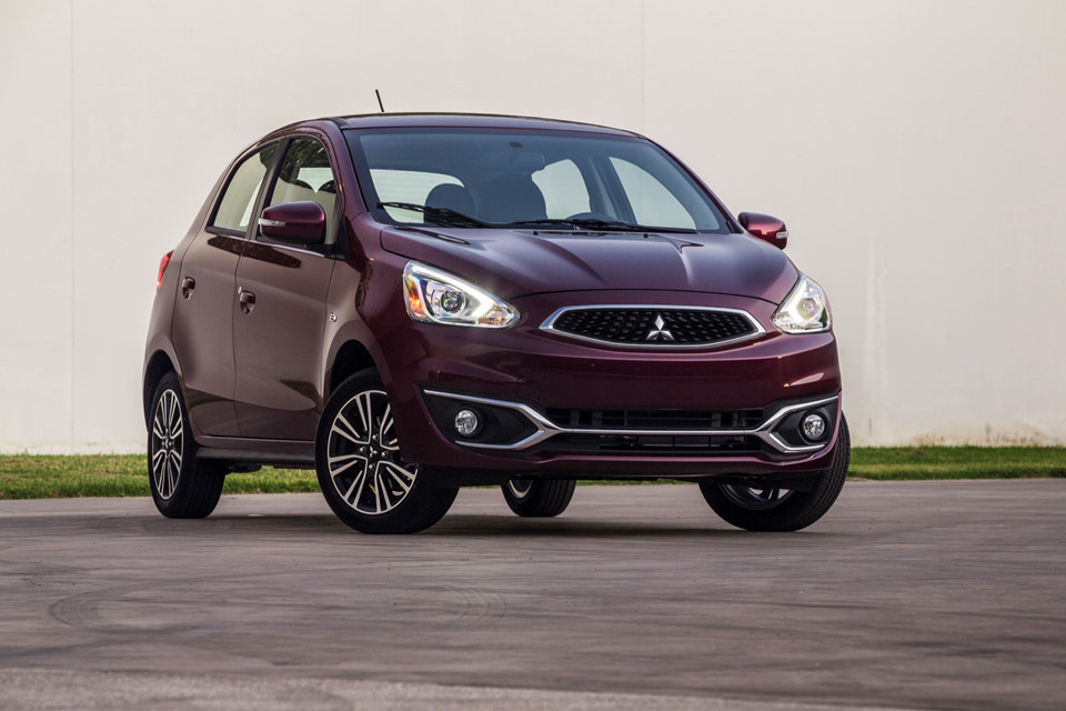 Mitsubishi Mirage: Với mức giá 13.000 USD, Mirage là một chiếc xe rẻ nhưng vẫn sở hữu hiệu năng đủ tốt. Mitsubishi hoàn toàn có thể nâng cấp sức mạnh của mẫu xe này nhưng vẫn đảm bảo mức giá không vượt quá 20.000 USD. Một phiên bản thể thao sẽ phù hợp với những người trẻ năng động đang tìm kiếm chiếc xe có mức giá mềm đi kèm hiệu suất tốt, kiểu dáng hiện đại.