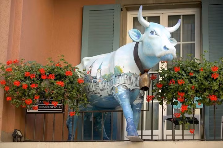 Thậm chí trên ban công...