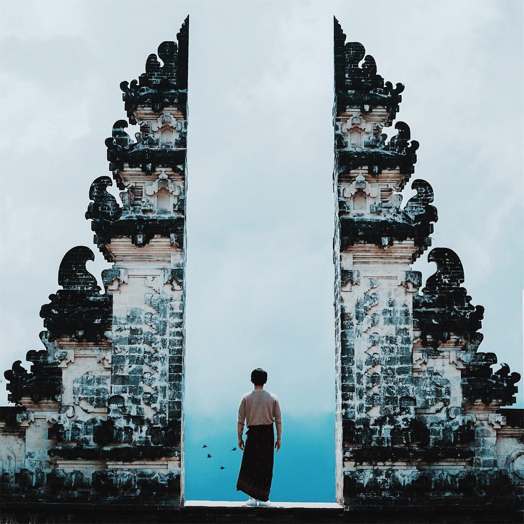Vậy thì còn chần chừ gì mà không đặt chân đến thiên đường này và chọn đền Pura Lempuyang làm điểm đến tiếp theo trong hành trình của mình.