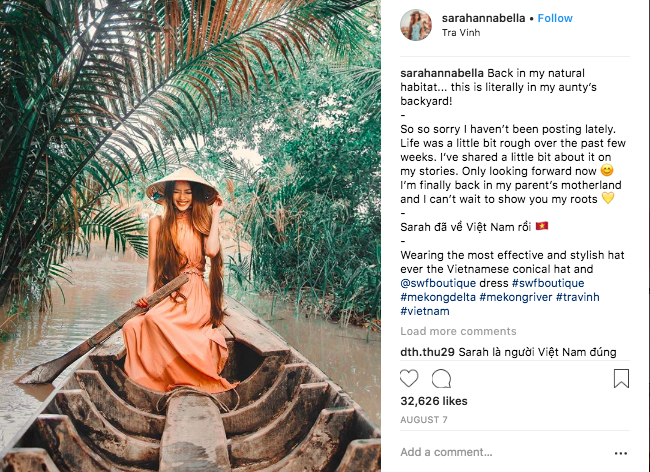 Mái tóc vừa dài, dày mượt cùng gu ăn mặc điệu đà như công chúa của mình là điểm nổi bật khiến Đặc điểm khiến Sarah được ngưỡng mộ nhiều trên mạng xã hội.