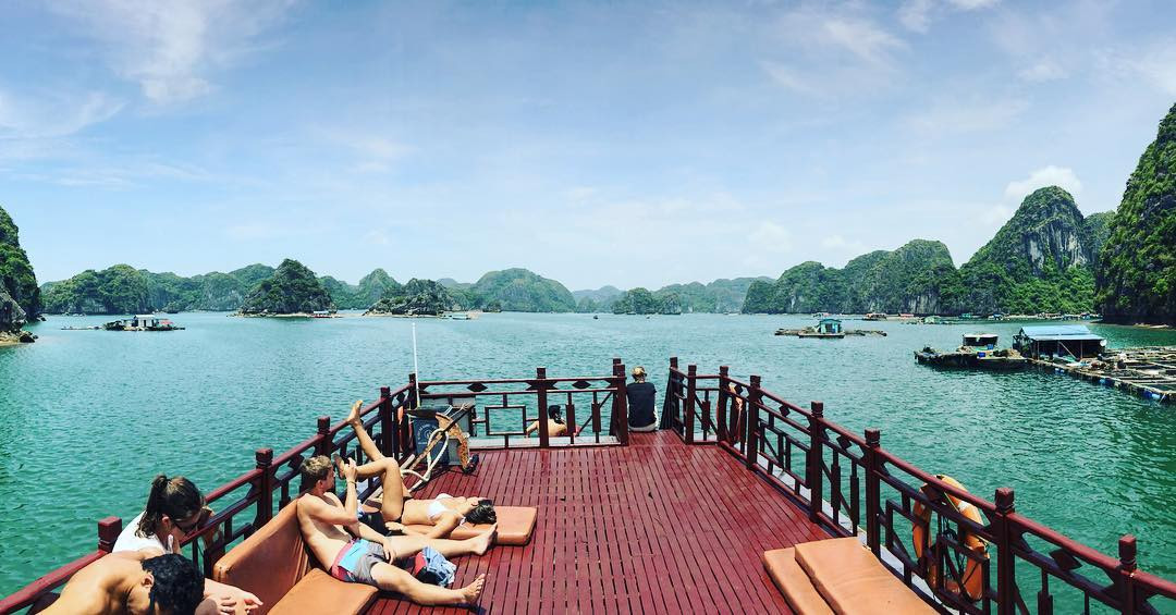 Thời gian gần đây, đảo Nam Cát thu hút rất nhiều khách du lịch, nhất là những người trẻ tuổi ưa mạo hiểm, thích khám phá.