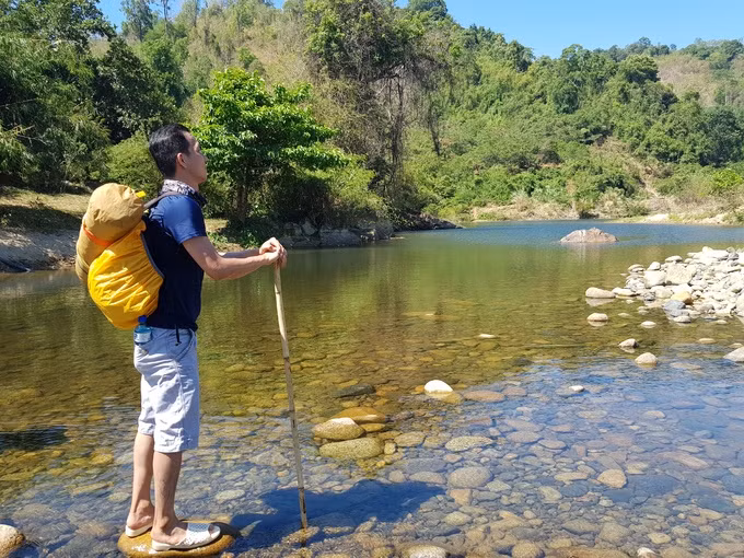 Nếu chỉ có 2-3 ngày nghỉ cuối tuần để nghỉ ngơi, tận hưởng một khung cảnh mới mẻ, bạn có thể vào rừng cắm trại, trải nghiệm sống chậm, hòa mình với thiên nhiên trong lành tại Hồ Tiên
