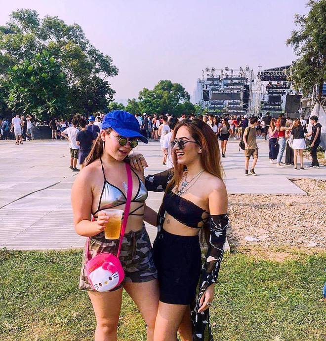 Giới trẻ đến đây đều có style riêng, tuy nhiên cùng chung xu hướng trẻ trung, năng động.