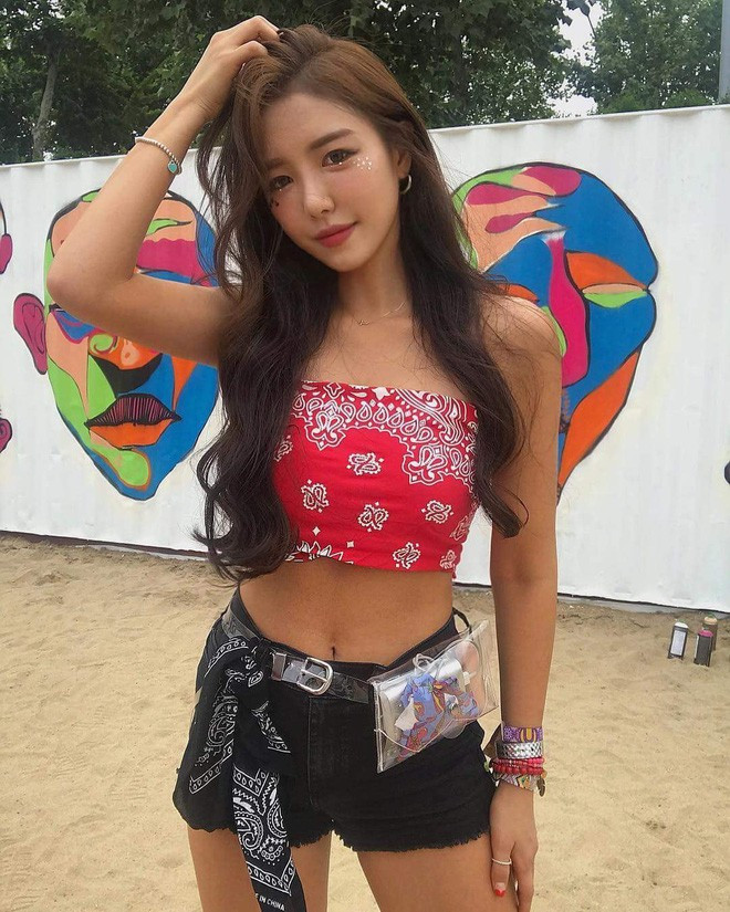 Một mét vuông mà có đến mấy cô gái xinh đẹp thì chỉ có thể là Ultra Korea 2018.