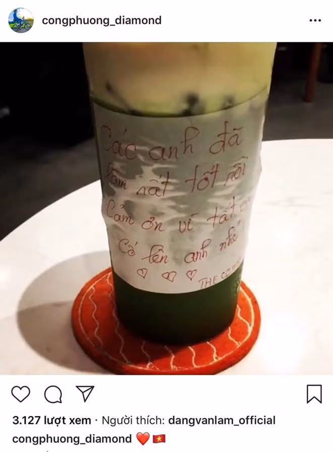 Tien Dung, Quang Hai, Duc Chinh tu tap an uong sau le vinh danh