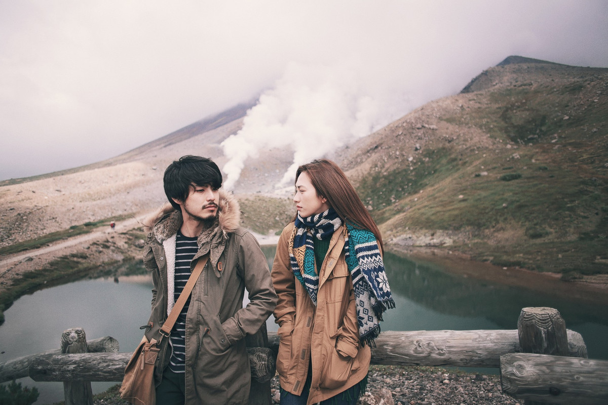 Nếu một lần ước được nhìn thấy "tuyết mùa hè" thì hãy đến đây bạn nhé, đỉnh núi Asahi-dake luôn có tuyết bao phủ quanh năm từ tháng 10 đến tháng 6, đây cũng là một trong 6 điểm trên thế giới bạn có thể nhìn thấy tuyết rơi giữa mùa hè.