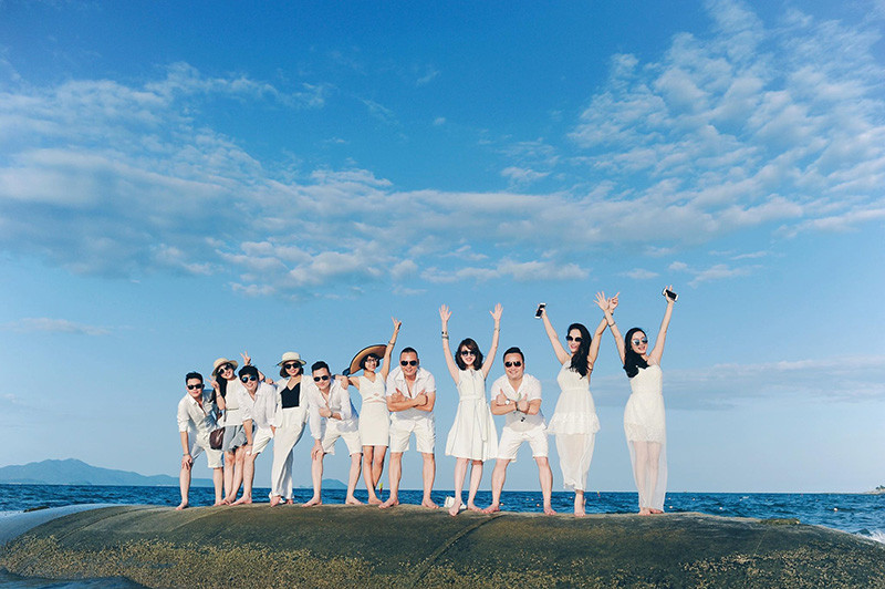 Ảnh chụp phải là ton-sur-ton sanh chảnh, bao ngầu, tạo dáng cực chất.