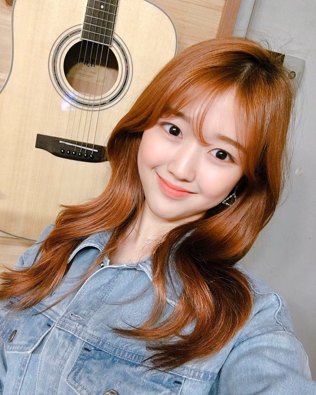 Với những CĐV xinh đẹp như thế này, liệu đội tuyển Hàn Quốc có tạo nên những kỳ tích mới trong mùa World Cup 2018 này không, chúng ta cùng chờ đợi nhé!