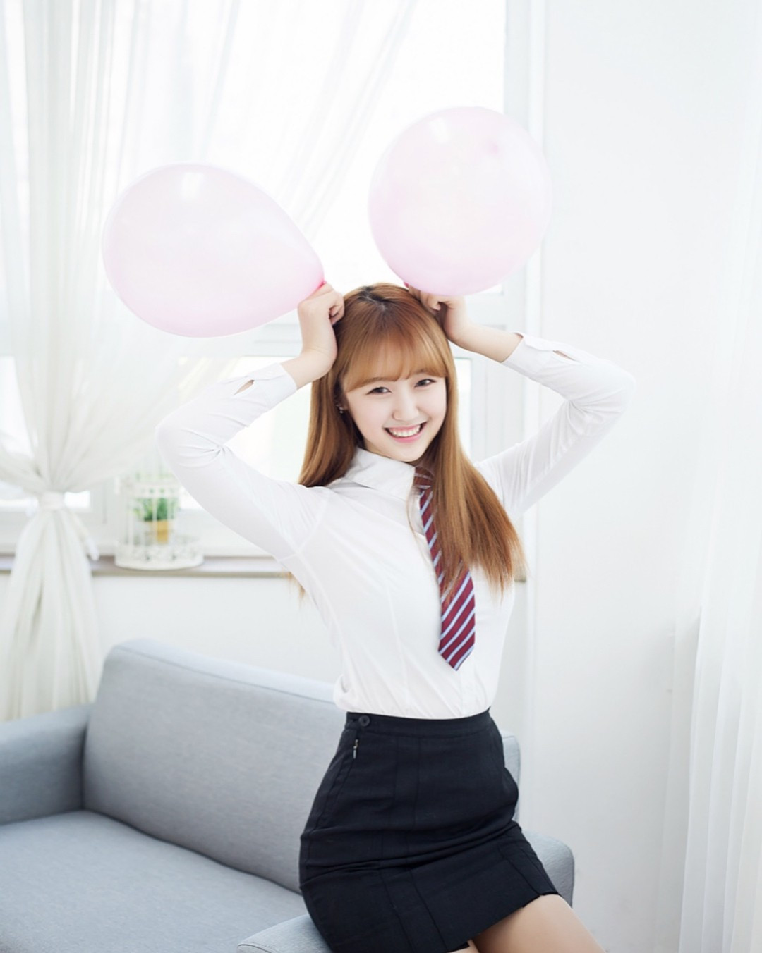 Gương mặt khả ái, thân hình nóng bỏng, Han Ji Joon cuốn hút mọi ánh nhìn trên khán đài sân vận động.