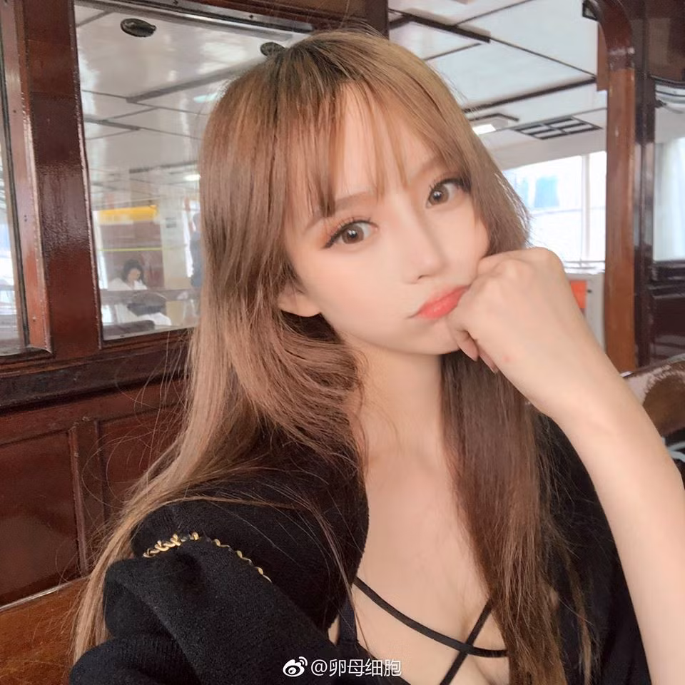 Rất nhiều fans hâm mộ nói rằng, Tiểu Dương có khuôn mặt của một thiên thần.