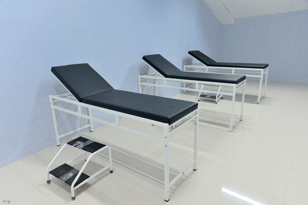 Bên cạnh phòng thay đồ chính, sân Wibawa Muki còn có các phòng tắm, nhà vệ sinh, phòng massage, hồi phục…