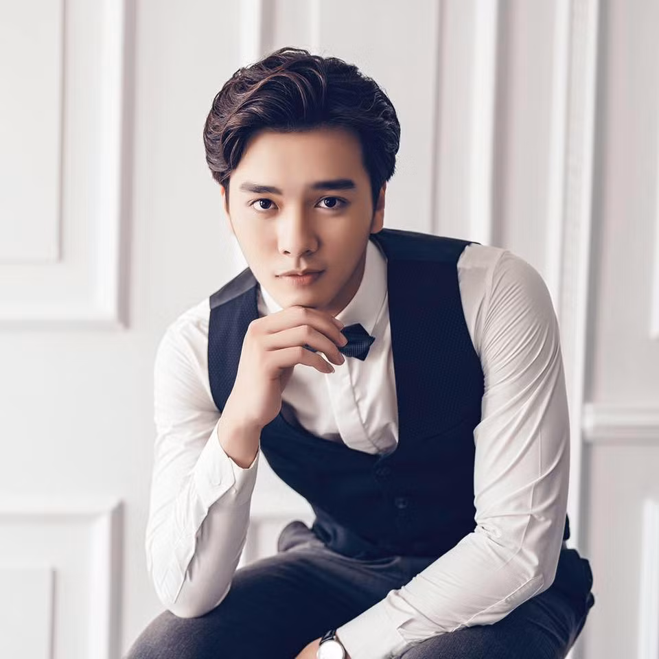 Nam tiết lộ rằng cậu không hề làm gì để có ngoại hình đẹp. Diện mạo hiện nay của anh là nhờ "bố mẹ cho". Nam tận dụng lợi thể ngoại hình để làm mẫu chụp quần áo, đi diễn thời trang