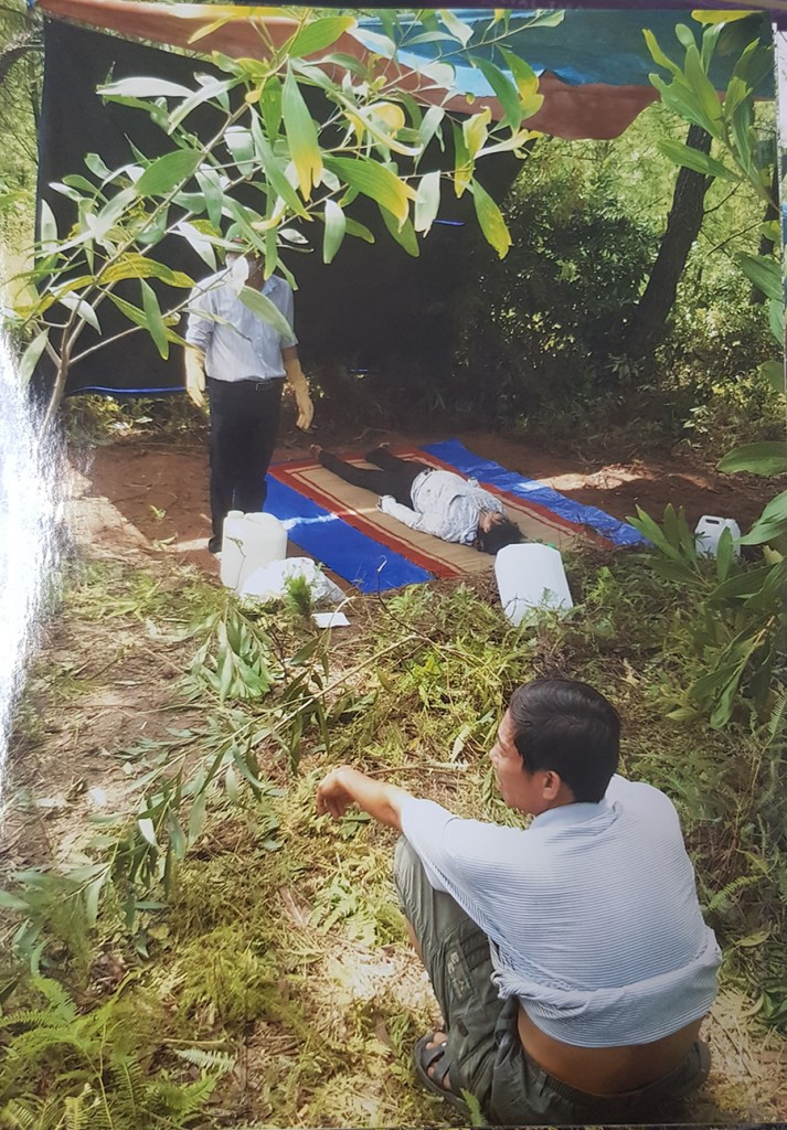 Nhung bi an chua tung tiet lo ve ky an nu y ta treo co tu thi-Hinh-6