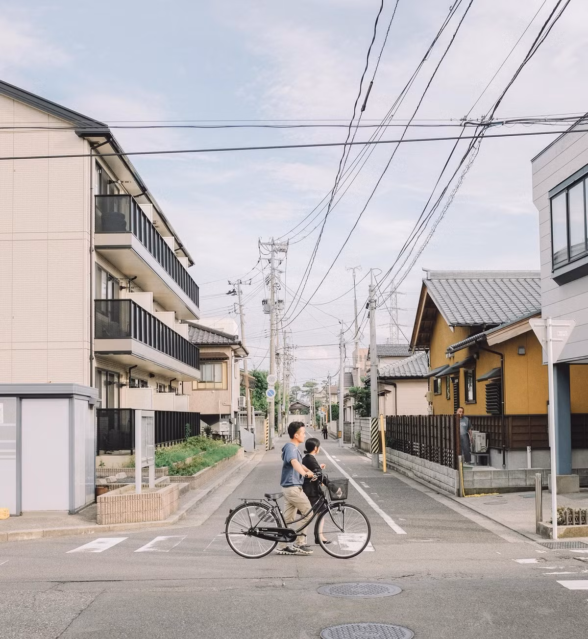 Mỗi bức ảnh của Tùng kể về cuộc sống, tình yêu, lễ hội... của đất nước mặt trời mọc. Cùng tìm hiểu cuộc sống của người Nhật qua ống kính của Sơn Tùng.