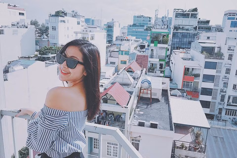 Hiện tại, trang cá nhân của Hà Anh có 82.000 người theo dõi và chắc chắn con số này sẽ tăng mạnh sau sự viral của TVC này.