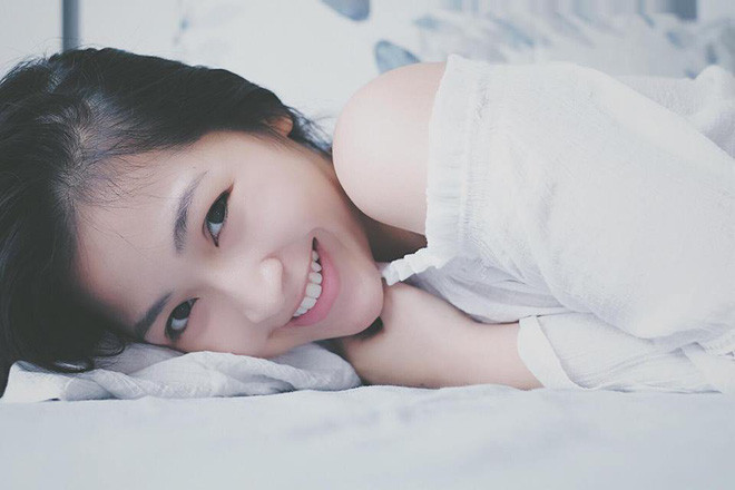 Ngoài những nét đẹp hài hoà, Hà Anh còn sở hữu nụ cười toả sáng.