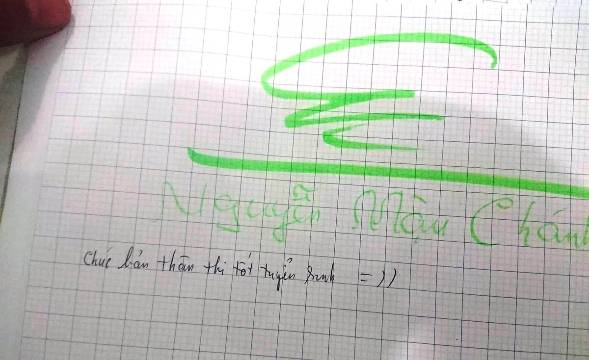 Trước kỳ thi tuyển sinh, Chánh còn viết lên giấy để tự đông viên mình thi tốt