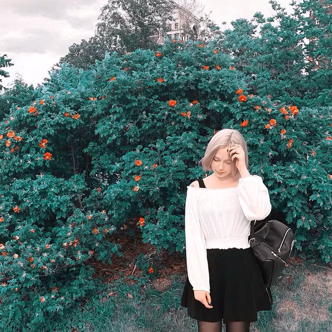 Maria còn tiết lộ mình từng niềng răng vào năm 16 tuổi để có được nụ cười hoàn thiện hơn.