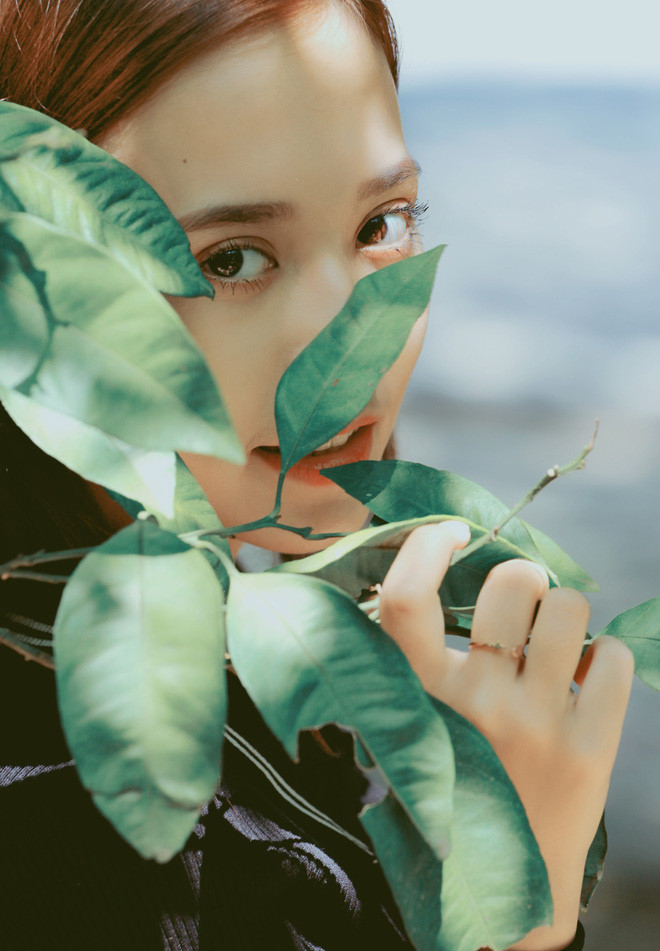 Ngoài nhan sắc và thân hình hot girl, Nara còn gây ấn tượng bởi khả năng vũ đạo và vẽ tranh cực đỉnh.